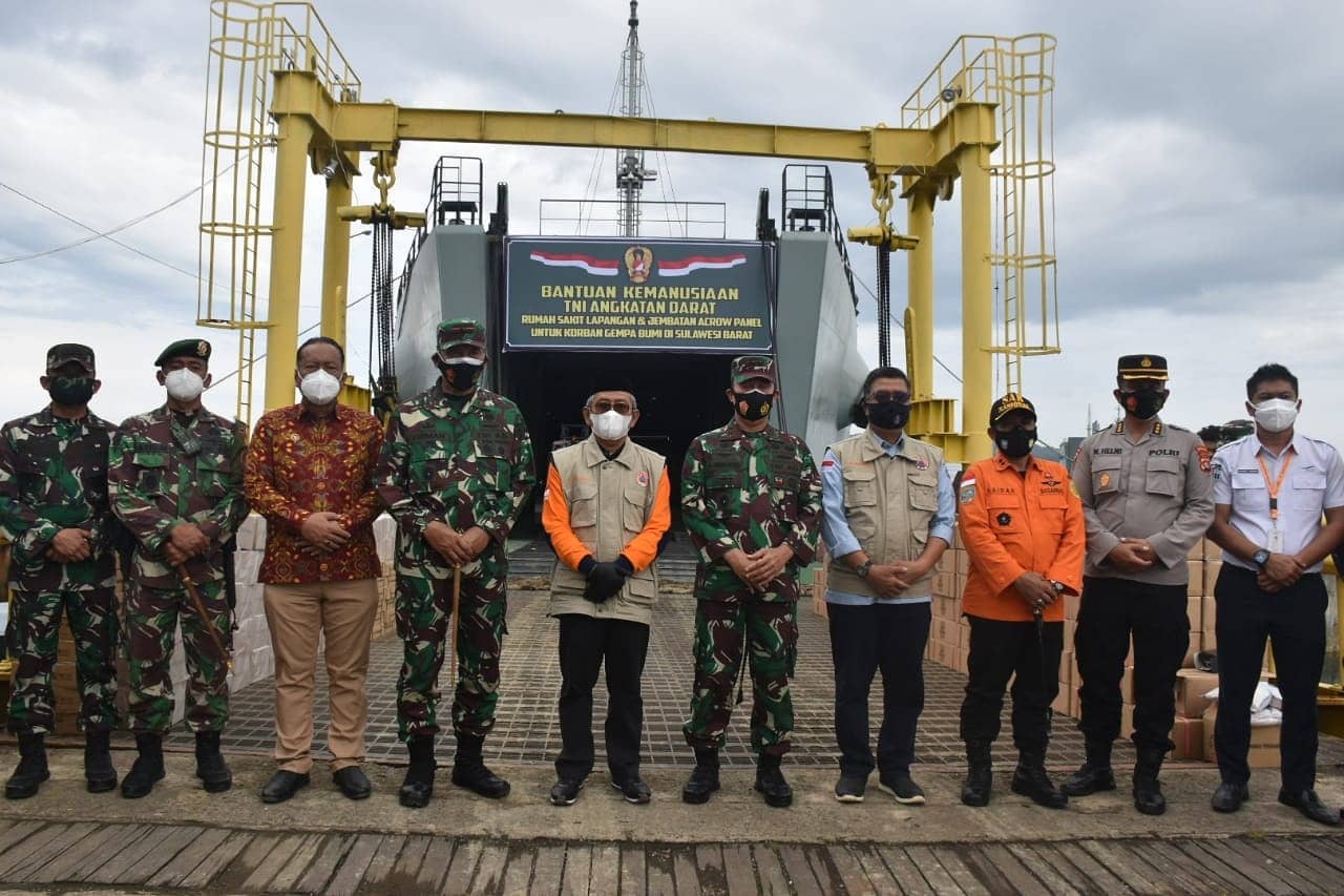 Gubernur Sulbar Terima Bantuan Sosial dari Kepala Staf TNI AD untuk Korban Gempa